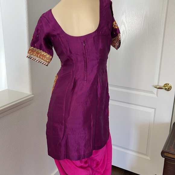 Brand New Pure Silk Suit - Picture 5 of 5
